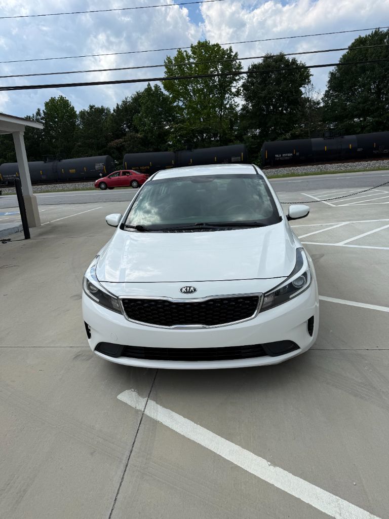 2017 Kia Forte LX AT's photo